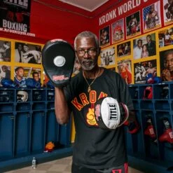 TITLE Gel World Contoured Punch Mitts -GEEZERS BOXING tb710 e