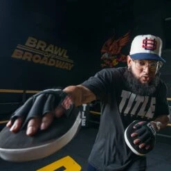 TITLE GEL Tech Punch Mitts 2.0 8 TITLE GEL Tech Punch Mitts 2.0 -GEEZERS BOXING tb718 d